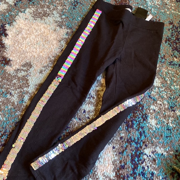 3 pairs Girls pants Size XS 4/5 - Picture 2 of 4